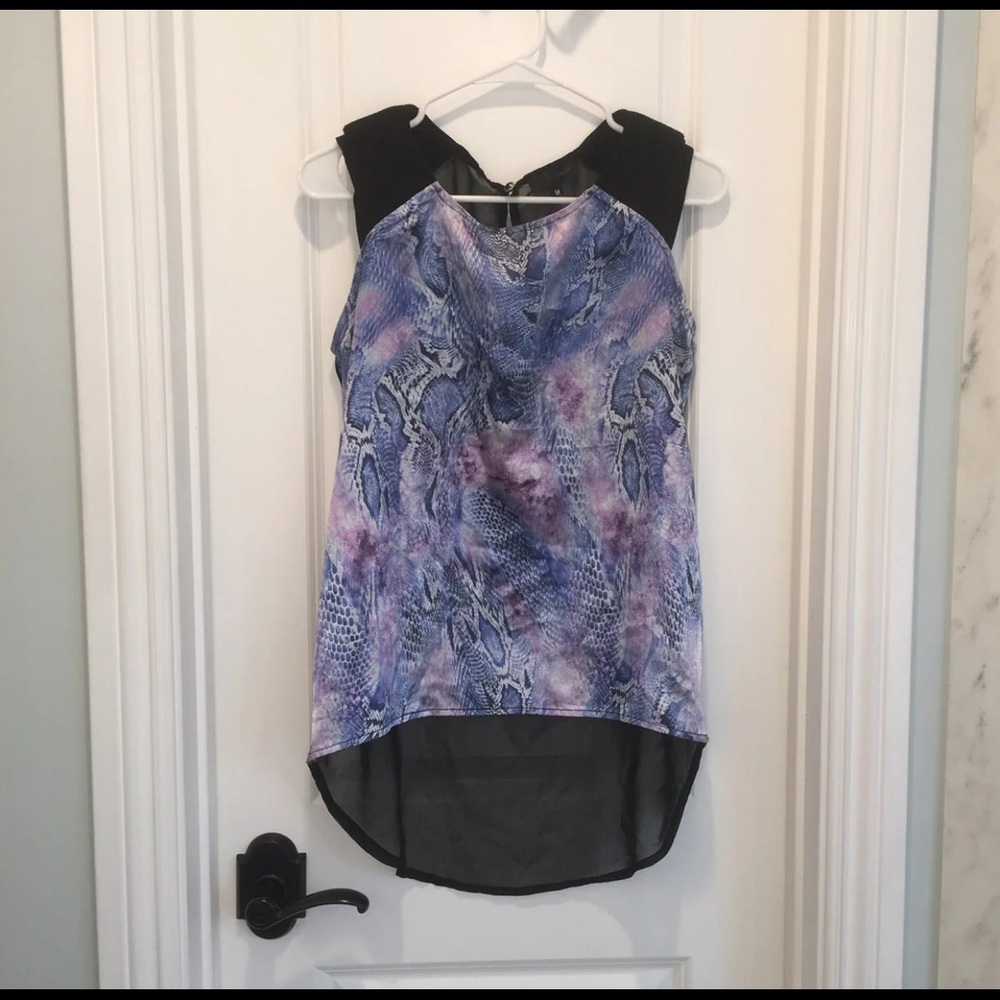 LovPosh SILKY SNAKE PRINT TUNIC TOP M